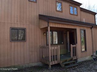 3019 Braintree Ct, Bushkill, PA 18324