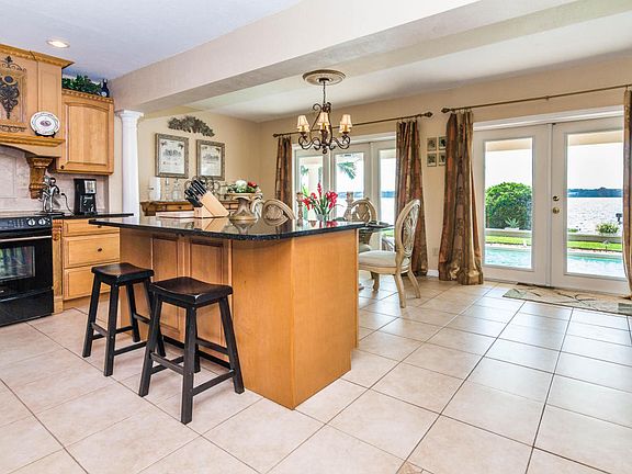 4th image of 1664 John Anderson Dr