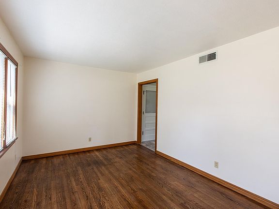 3rd image of 10412 W 64th Ter