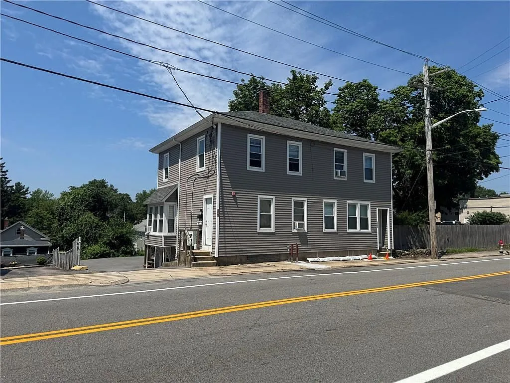 1 bed, 1.0 bath, 450 sqft, $1,700 — Photo 1
