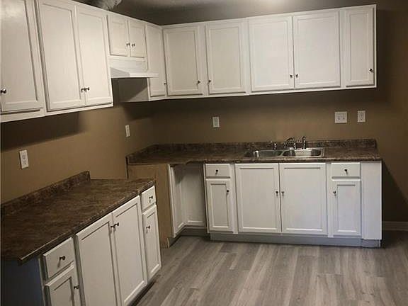 5th image of 2939 41st Ave