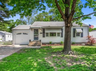 1019 Loekes Dr, Florissant, MO 63031