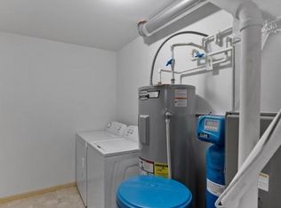 2896 Pleasant View Rd #202, Middleton, WI 53562