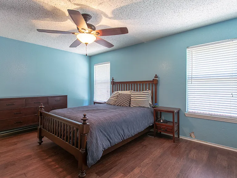9005 Glen Falls Ln — Photo 10