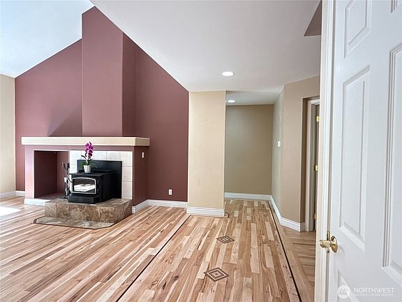 4th image of 15 Leighbrook Lane