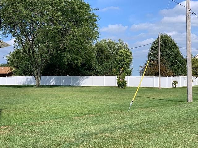 2nd image of 504 N Pine St Lot 2