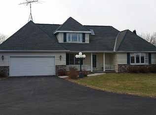 W3383 Decora Rd, Horicon, WI 53032