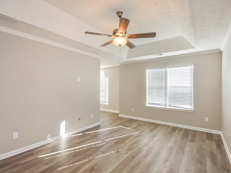 5621 Winchester Pl — Photo 11