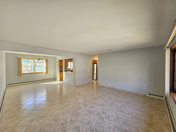 27 Whitaker Ave #1, Little Falls, NJ 07424