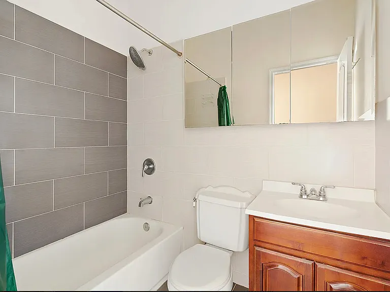 1074 Jefferson Ave #1 — Photo 7