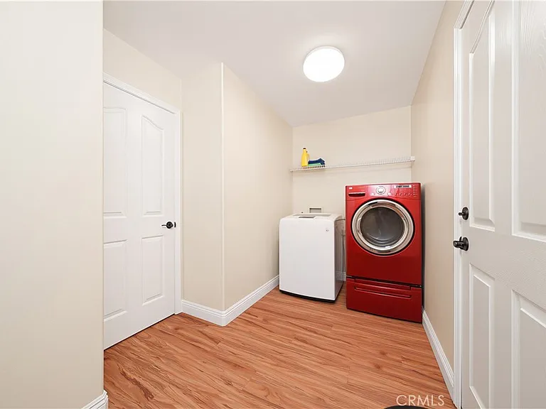 45277 Chateau Ct — Photo 28