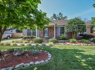 9814 Stanalouise Dr, Louisville, KY 40291