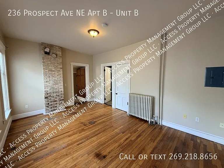 236 Prospect Ave NE #B — Photo 8