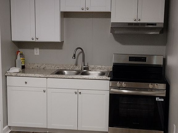 5th image of 185 Floyd Rd #B