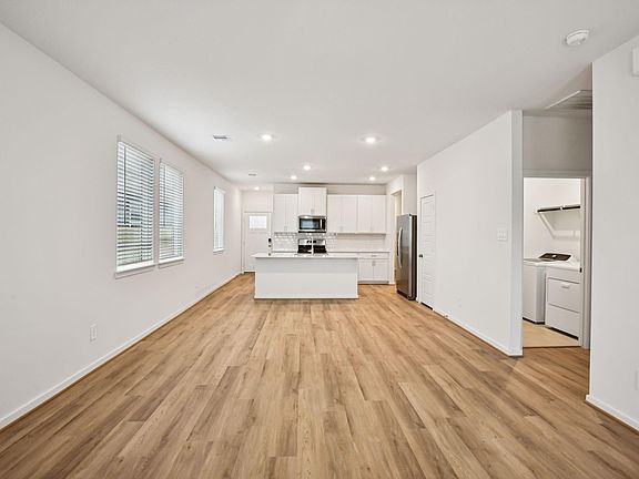 5th image of 5724 Adamite Way