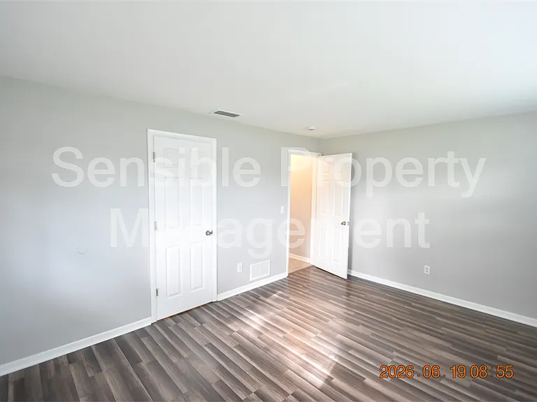 3273 Harbor Lake Dr — Photo 34