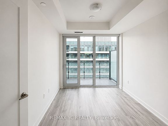 3rd image of 135 Lower Sherbourne St #Lph2921