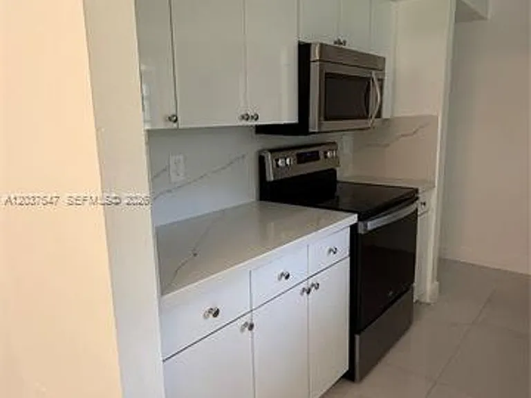 11921 SW 273rd St — Photo 11