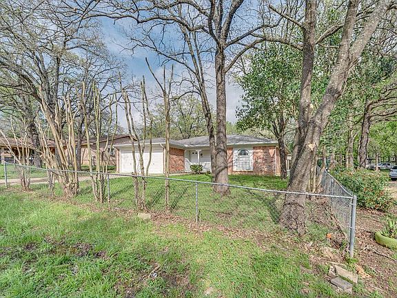 5th image of 1117 Lakewood Cir