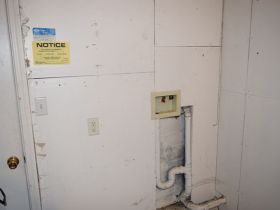 3rd image of 1406 Franklin Ave #1