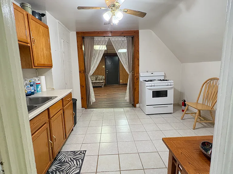 13449 S Brandon Ave — Photo 2