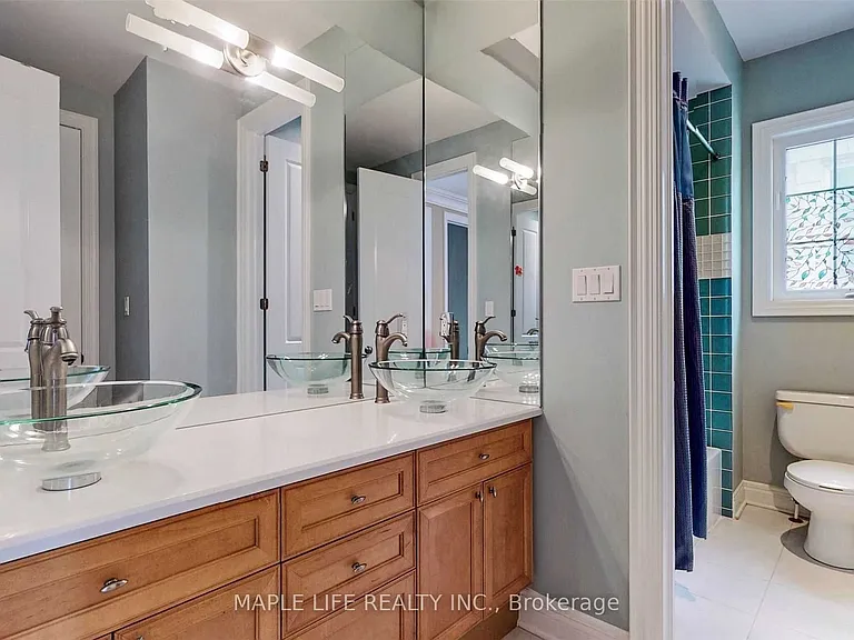 246 Sir Benson Dr — Photo 29