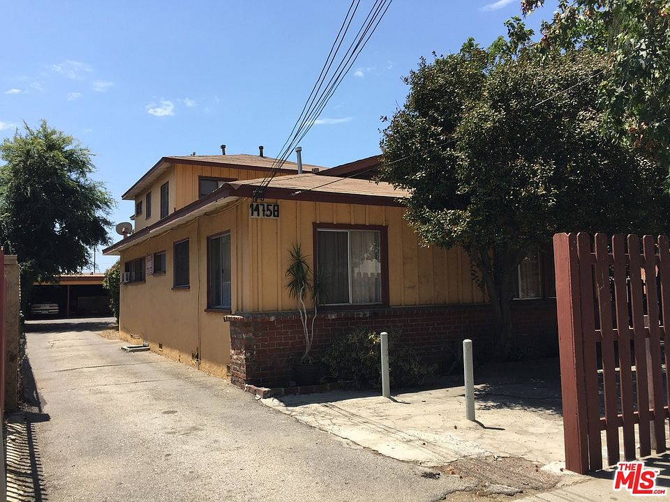 1st image of 14758 Blythe St
