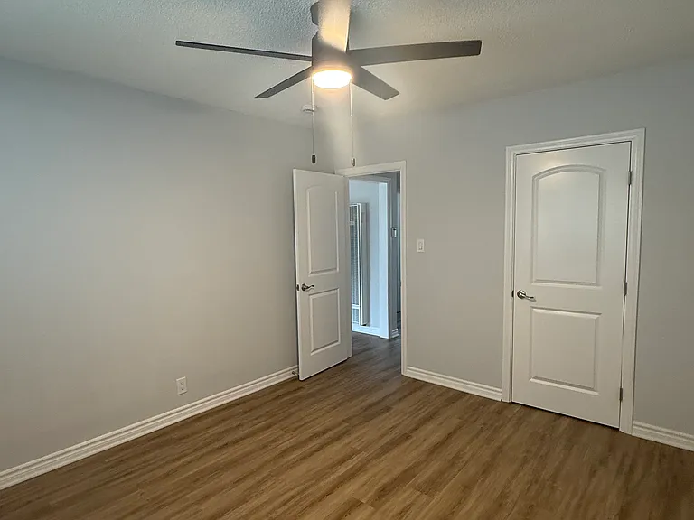 Elmwood Villa — Photo 9