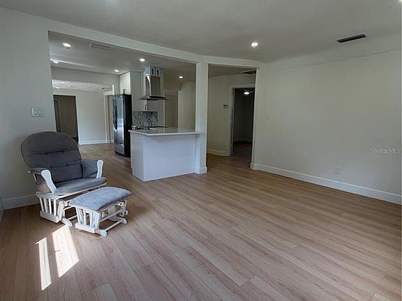 5th image of 4649 18th Ave N