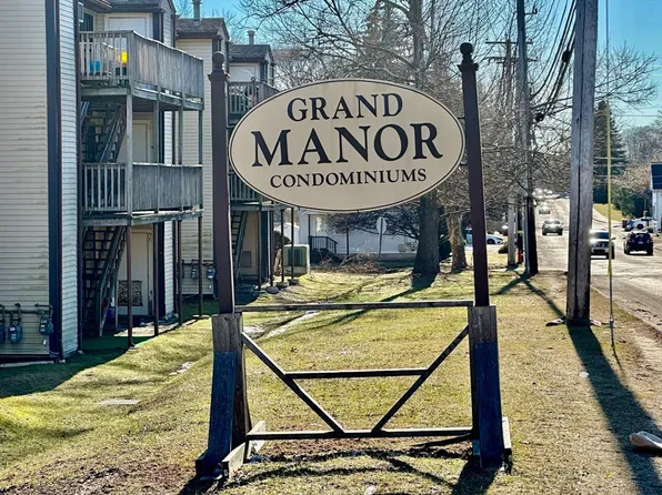 175 Willard St APT 22, Lowell, MA 01850