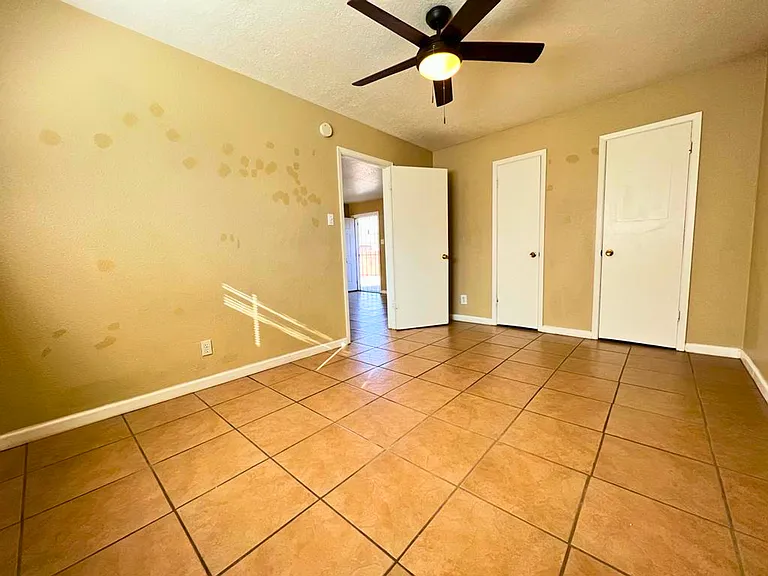 3204 Comanche Rd NE — Photo 4