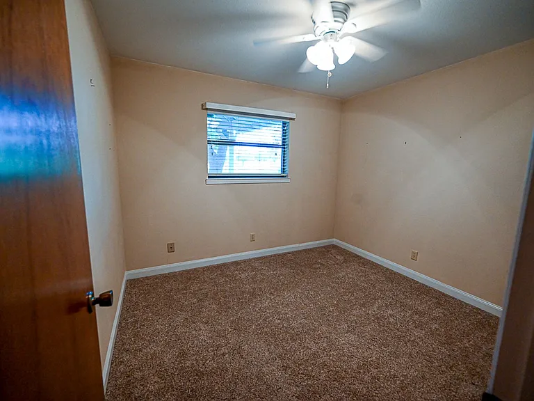 412 Half Moon Way — Photo 16