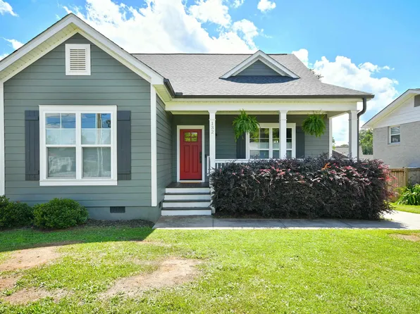 132 Oakland Dr, Greenville, SC 29607