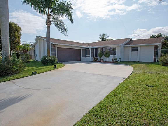 2nd image of 1528 SE Sinbad Ave