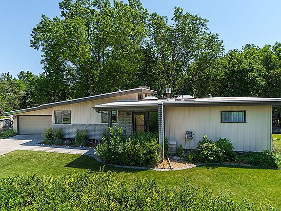 4th image of 2311 Ivy Ln
