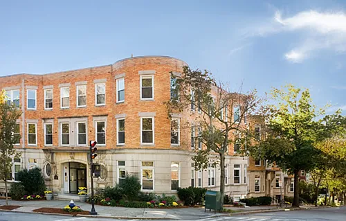 19 Fairbanks St Photo 1