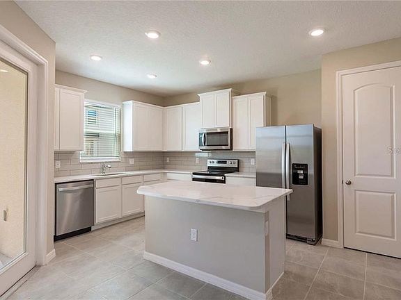 3rd image of 11301 Cay Spruce Way