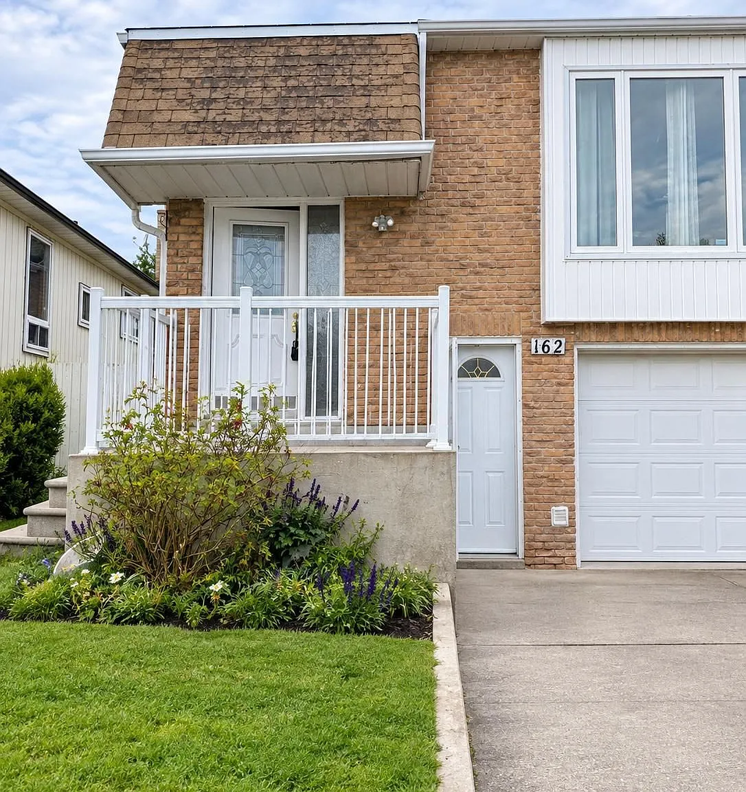 3 bed, $2,500 — Photo 1