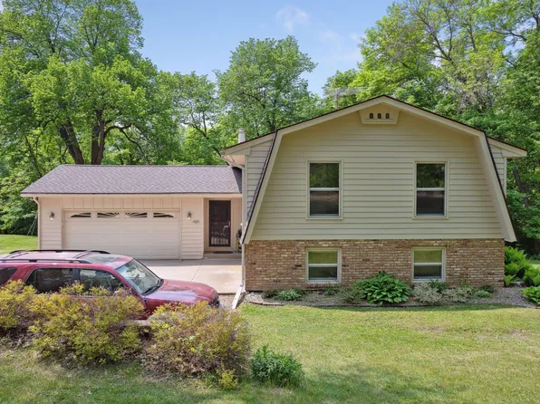 6645 Sioux Trl, Rockford, MN 55373