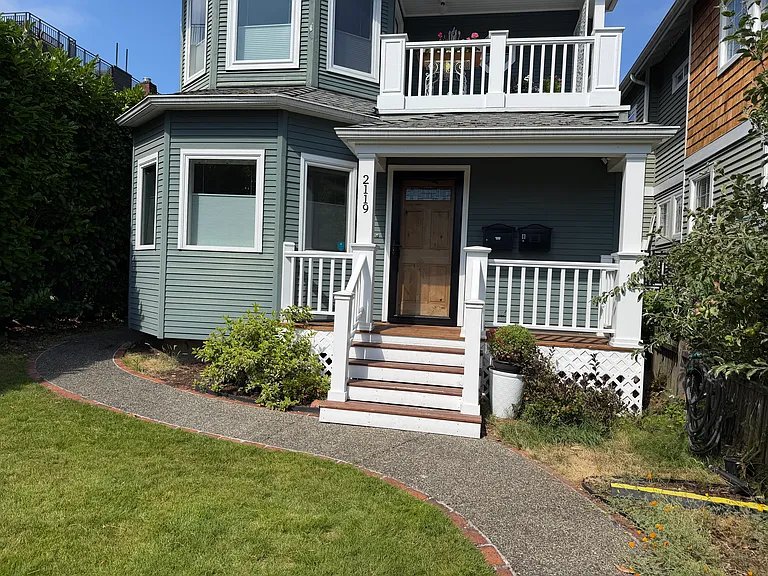 2119 6th Ave W #A — Photo 1