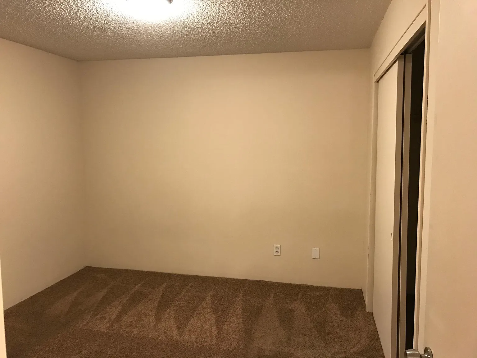 1 bed, 700 sqft, $1,900 — Photo 4