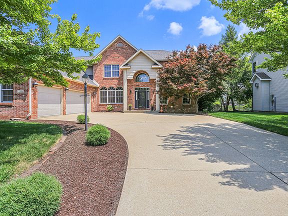 2nd image of 2516 Pinehurst Dr