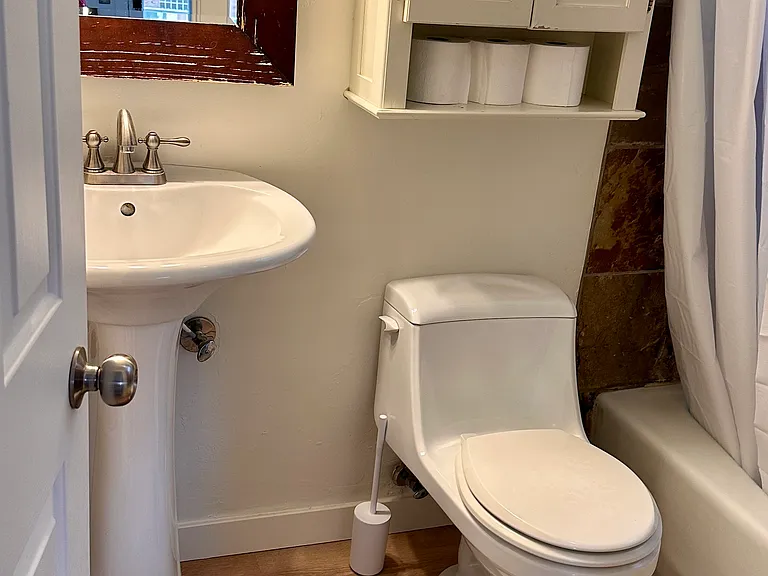 1150 Empire Ave #42 — Photo 23