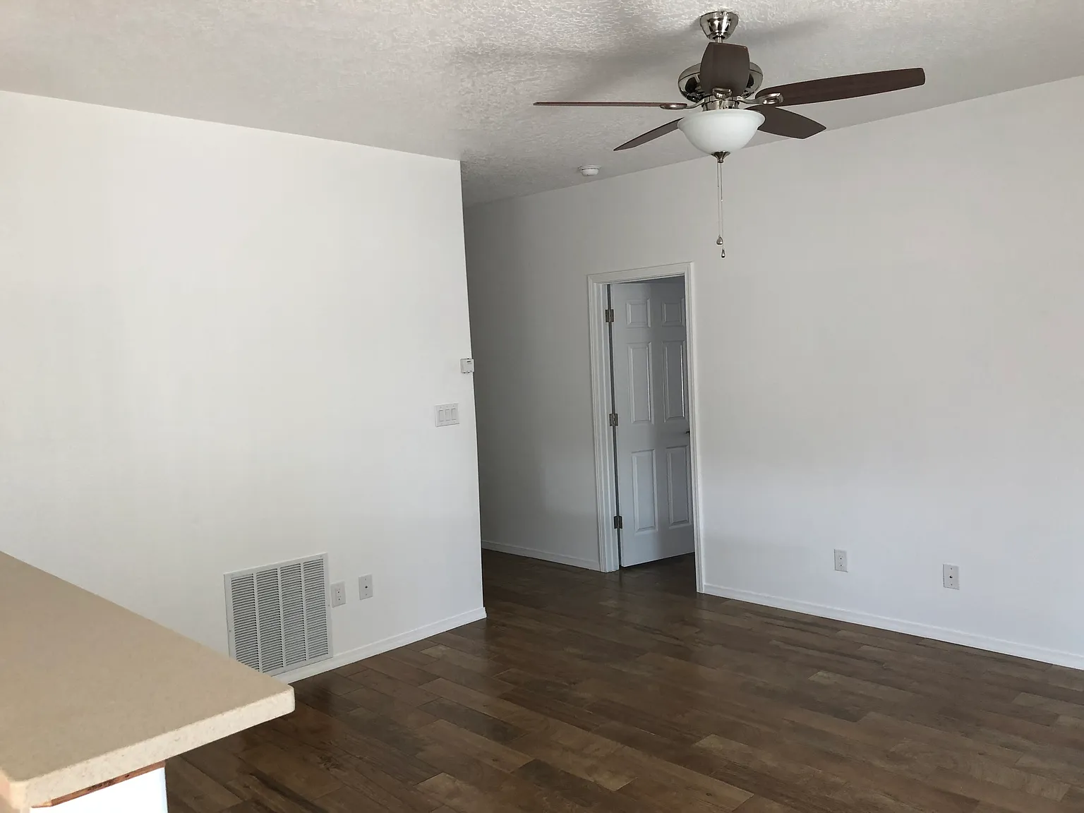 3 bed, 1200 sqft, $1,750 — Photo 3