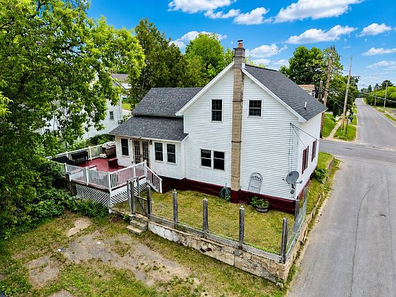 2nd image of 131 Emmons St