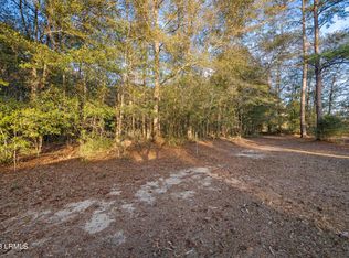 33 Tiny Ln, Smoaks, SC 29481