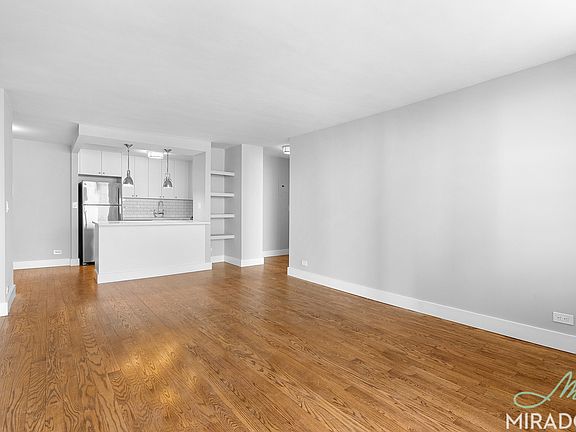 5th image of 330 E 39th St #25*D