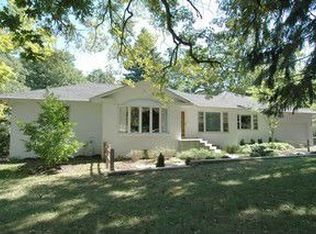 7116 S Rawson Bridge Rd, Cary, IL 60013