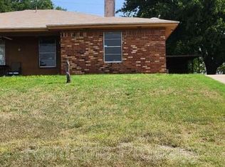 109 Arrowhead St APT A, Fort Worth, TX 76108