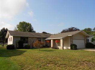 904 Seminole Dr, Ludington, MI 49431